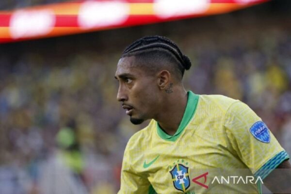 Bagaimana dengan judul berikut: "Raphinha Yakin Akan Cetak Gol Melawan Timnas Argentina"?