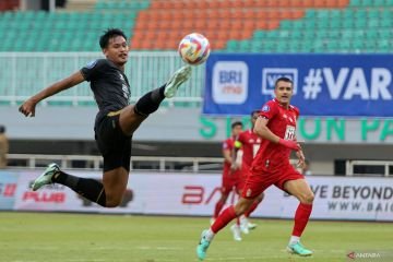 Liga 1: Malut United Tundukkan Dewa United dengan Skor 2-1