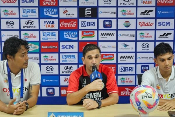 Pelatih Semen Padang Merasa Senang Usai Kemenangan Melawan Persija di Kandang