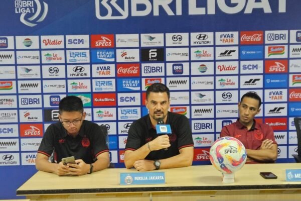 Persija Tampil Tanpa 'Ritme' yang Jelas Menurut Pena di Babak Pertama