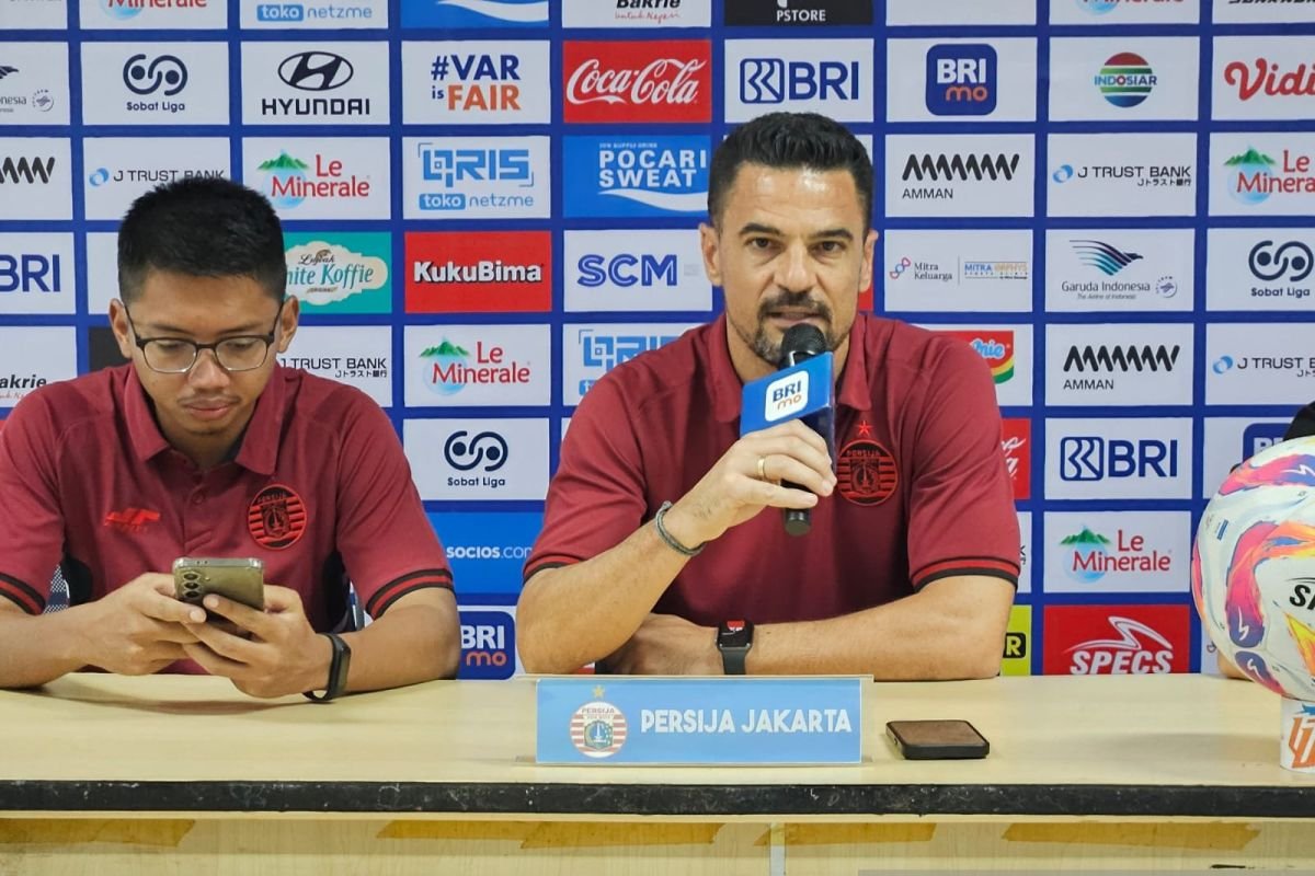 Carlos Pena: Persaingan di Papan Atas Liga 1 Semakin Ketat