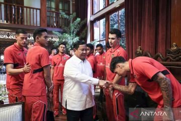 Presiden Prabowo Subianto Rayakan Kemenangan Timnas Indonesia atas China dengan Suasana Makan Bersama