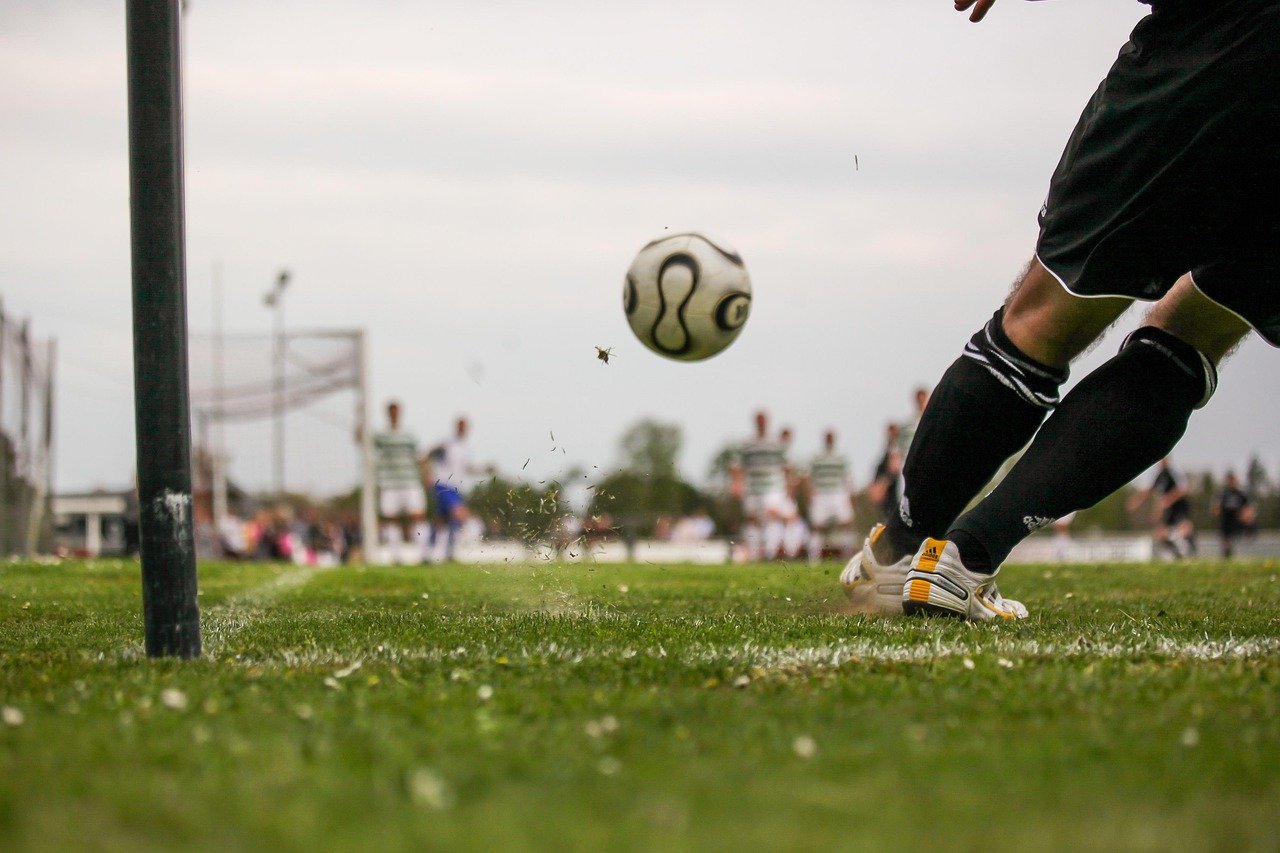 Lomba Sepak Bola PSSI Bandar Lampung: Dukung Tim Lokal