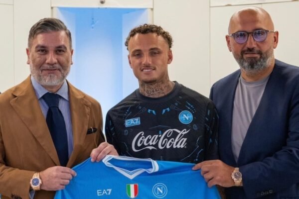 Napoli Secara Resmi Rekrut Winger Belanda Noa Lang dari PSV Eindhoven