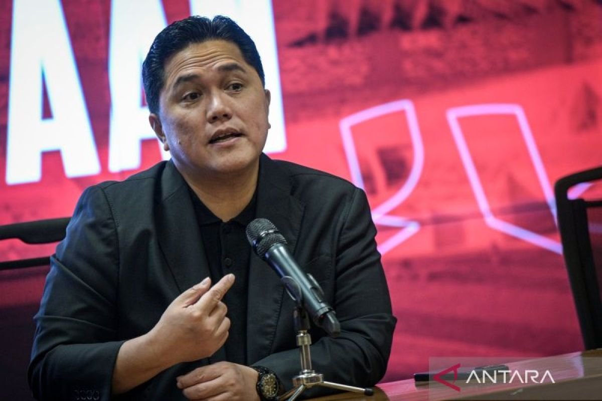 Berikut beberapa alternatif judul untuk "Rapat Paripurna Setujui Naturalisasi Mauro dan Miliano Jonathans":

1. "Persetujuan Naturalisasi Mauro dan Miliano Jonathans dalam Rapat Paripurna"
2. "Rapat Paripurna: Naturalisasi Mauro dan Miliano Jonathans Disetujui"
3. "Mauro dan Miliano Jonathans Resmi Dinaturalisasi di Rapat Paripurna"
4. "Rapat Paripurna: Keputusan Naturalisasi Mauro dan Miliano Jonathans"
5. "Dukungan Rapat Paripurna untuk Naturalisasi Mauro dan Miliano Jonathans"
6. "Rapat Paripurna: Langkah Menuju Naturalisasi Mauro dan Miliano Jonathans"
7. "Rapat Paripurna Setujui Proses Naturalisasi Mauro dan Miliano Jonathans"

Semoga alternatif judul ini membantu!